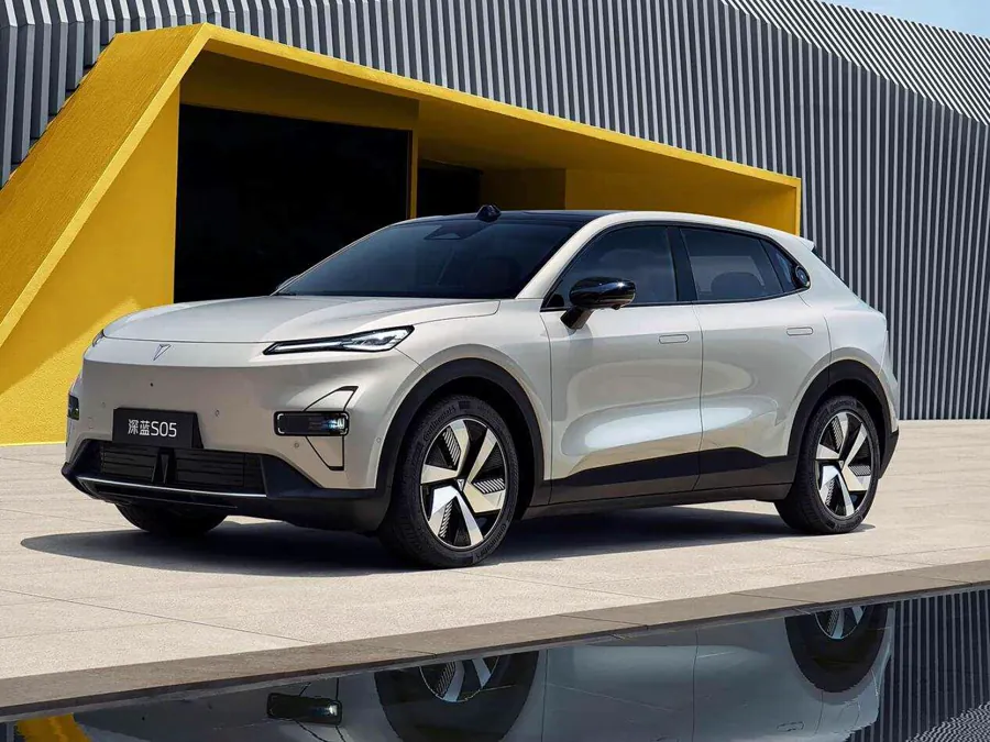 新款深蓝S05上市限时11.59万起 激光雷达杀入10万级SUV