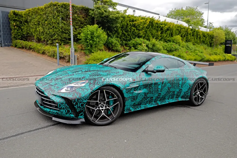 阿斯顿·马丁Vantage RS纽北谍照曝光 空力套件升级疑似对标911 GT3