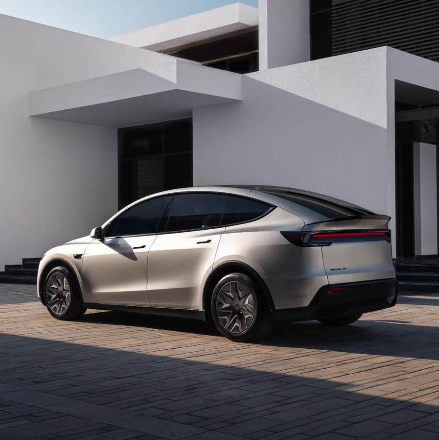 2027款特斯拉Model Y L海外首发 三排六座轴距加长