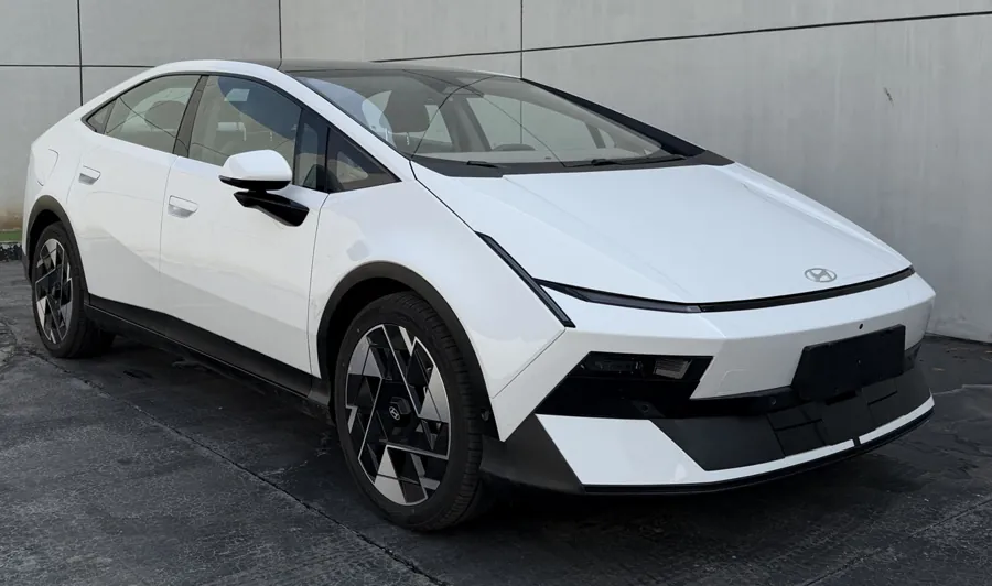 北京现代艾尼氪V开启预售11.99万起 800V平台入局纯电SUV