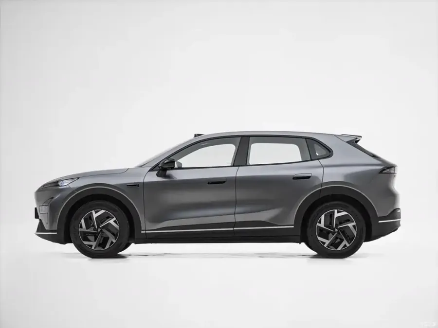 新款深蓝S05开启预售 11.99万起 增配激光雷达续航升至620km
