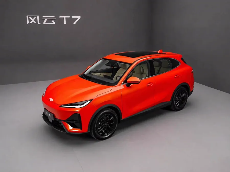 根据汽车之家从奇瑞风云官方获取的信息，风云T7定位紧凑型纯电SUV，长宽高分别为4570/1852/1694mm，轴距2700mm，整体尺寸与当前主流十万级纯电SUV处于同一区间。外观采用纯电车型常见…