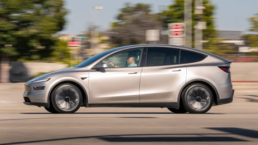 根据Car and Driver披露的海外版参数，Model Y L整体车长较标准轴距Model…