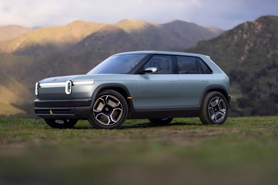Rivian R3电动SUV户外实拍