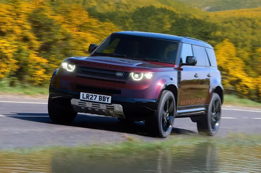 行驶中的路虎SUV