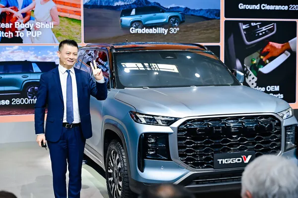 展台上的奇瑞TIGGO V汽车