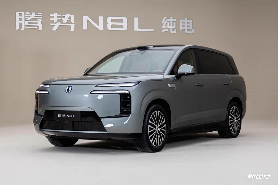 腾势N8L纯电版汽车