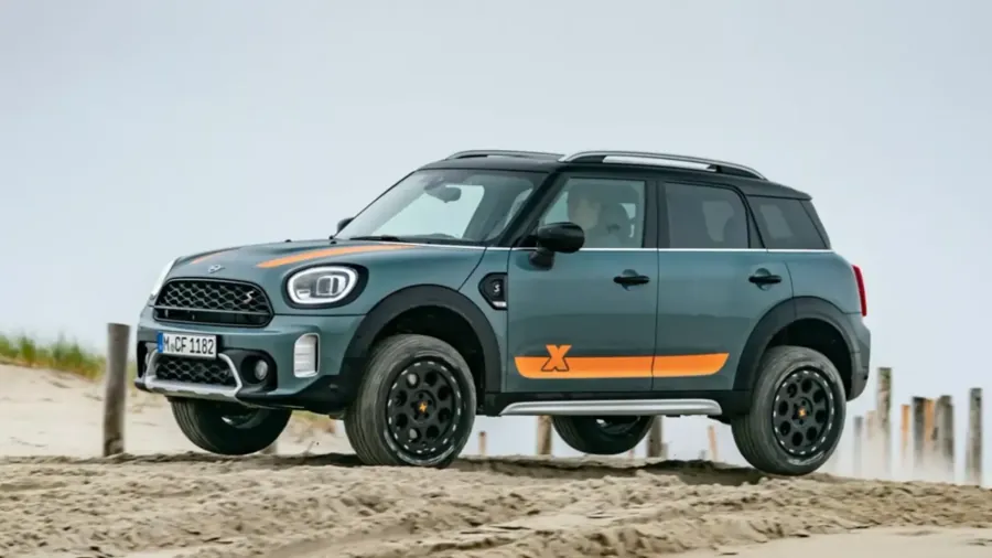 MINI Countryman越野版沙地行驶