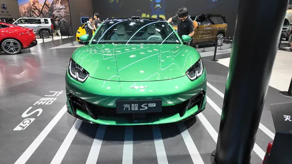 车展上的方程S GT汽车