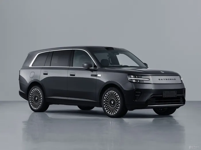 深灰色大型增程SUV
