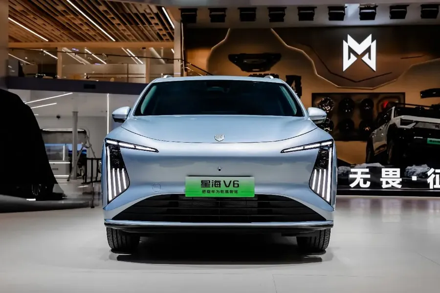 星海V6汽车正面展示