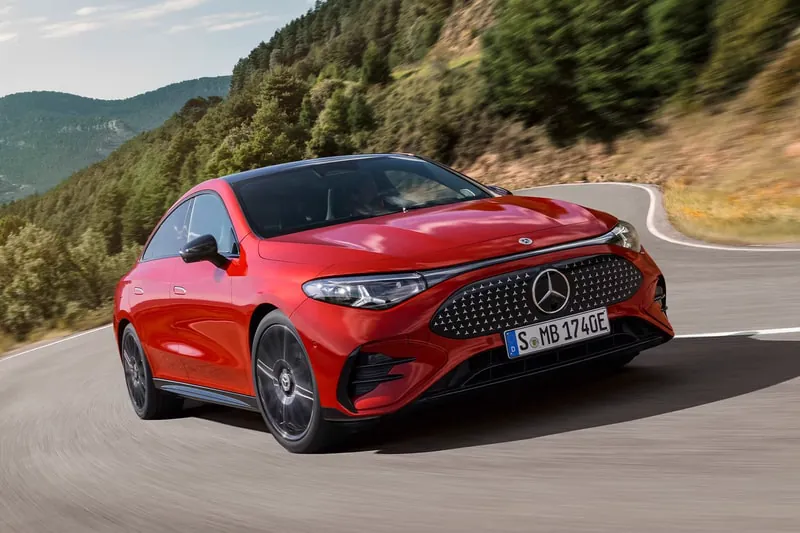 全新纯电奔驰AMG CLA预告发布 三电机功率或超500kW