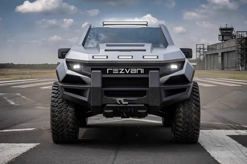 该车型基于福特F-150 Raptor系列平台改装打造，基础版本搭载原厂3.5升双涡轮增压V6发动机，最大功率450马力；消费者可选加价3.5万美元升级为福特F-150 Raptor…